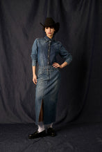Carica l'immagine nel visualizzatore di Gallery, A26W-PIA - CAMICIA - GOLD DIGGER DENIM
