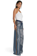 Carica l'immagine nel visualizzatore di Gallery, E25W-BEA-PD - PANTALONE - GOLD DIGGER DENIM
