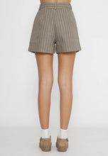 Carica l'immagine nel visualizzatore di Gallery, short AYA0003-00242M - AYA FLANNEL

