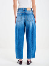 Carica l'immagine nel visualizzatore di Gallery, DAB5158-DENIMBLU - jeans - VICOLO
