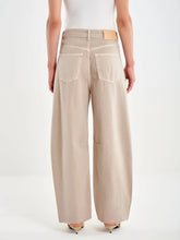 Carica l'immagine nel visualizzatore di Gallery, DAC5118-TAUPE - jeans - VICOLO
