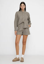 Carica l'immagine nel visualizzatore di Gallery, short AYA0003-00242M - AYA FLANNEL
