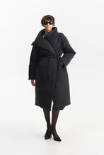 Carica l&#39;immagine nel visualizzatore di Gallery, EFW250312-NERO - CAPPOTTO - ELEH
