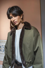 Carica l'immagine nel visualizzatore di Gallery, EFW260010-MILITARE - GIACCA - ELEH
