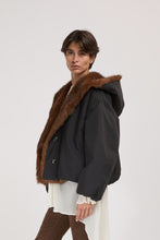 Carica l'immagine nel visualizzatore di Gallery, EFW260126-NERO - GIUBBINO - ELEH
