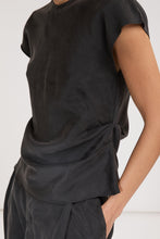 Carica l'immagine nel visualizzatore di Gallery, EFW260249-NERO - Blusa - ELEH

