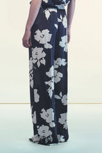 Carica l'immagine nel visualizzatore di Gallery, F5WU28-FIORENERO - PANTALONE - liviana conti
