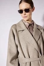 Carica l'immagine nel visualizzatore di Gallery, F6WW69-BROWNCASHA - CAPPOTTO - liviana conti
