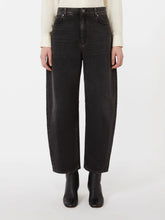 Carica l&#39;immagine nel visualizzatore di Gallery, DOUGLAS-028 - jeans - Weekend Max Mara
